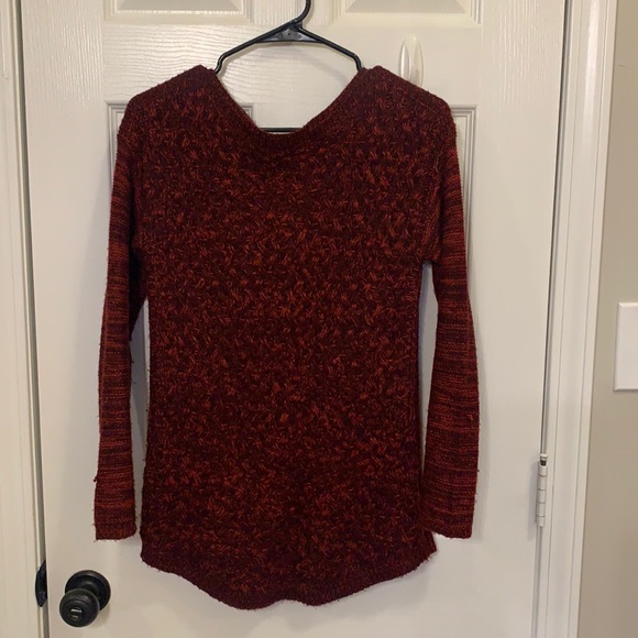 Red sweater - Picture 1 of 9